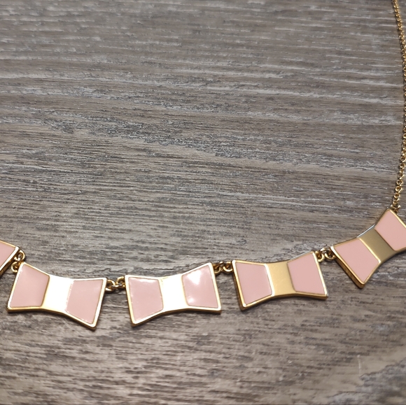 Kate Spade Blush Enamel Bow Necklace EUC - Picture 4 of 7
